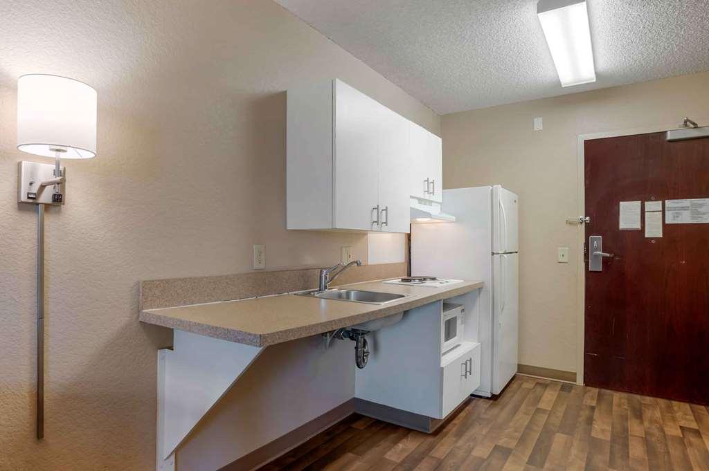 Extended Stay America Suites - Orange County - Lake Forest Room photo